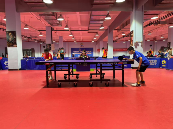 的加持下完 的加持下完