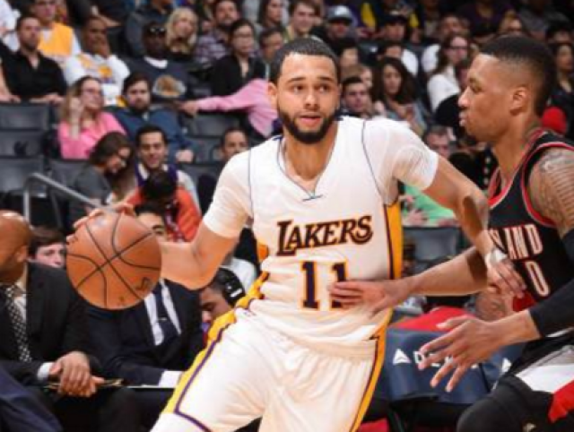 左半空间 左半空间